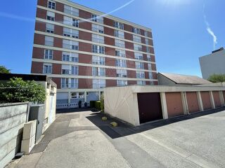  Appartement  vendre 4 pices 