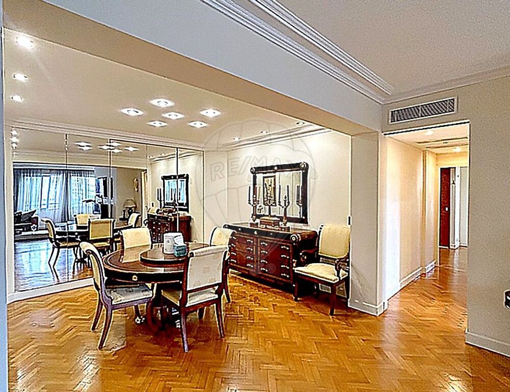 � vendre  Appartement Paris 8