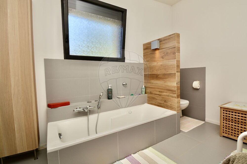 à vendre  Maison Cagnes-sur-Mer (06800)