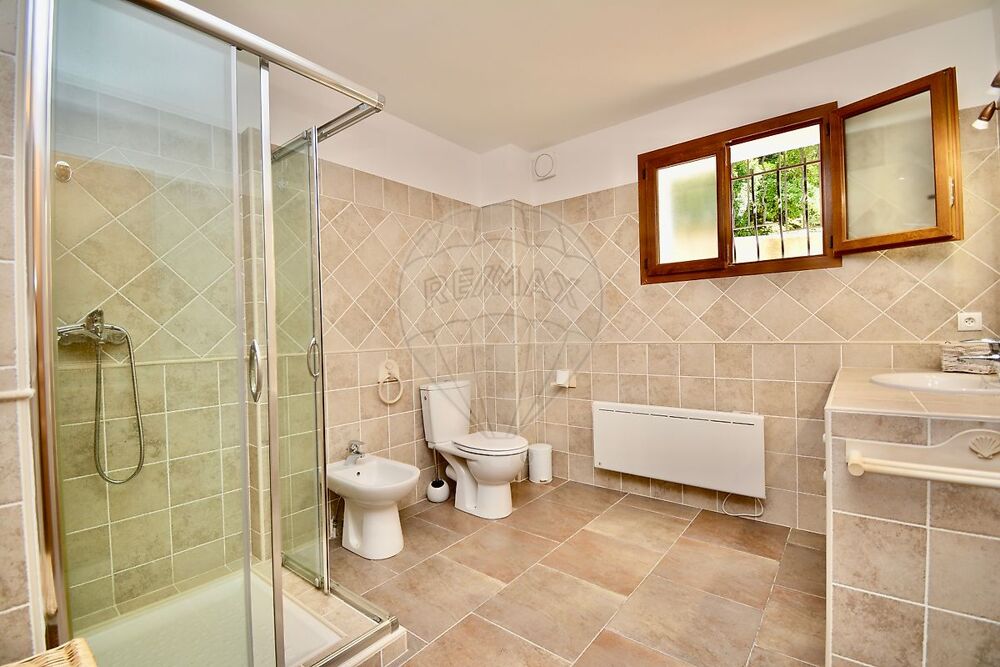 à vendre  Maison Coursegoules (06140)