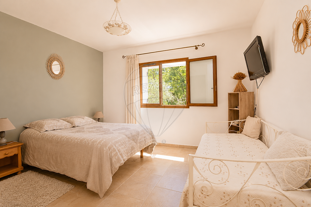 à vendre  Maison Coursegoules (06140)