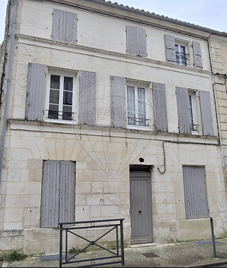  Immeuble à vendre 6 pièces 