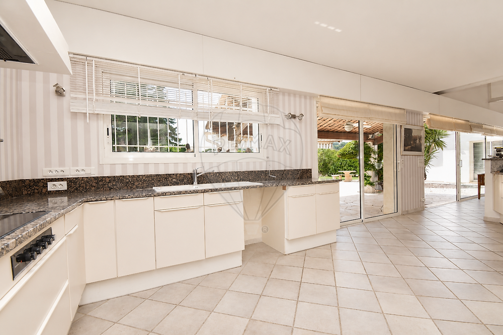 à vendre  Maison Antibes (06600)