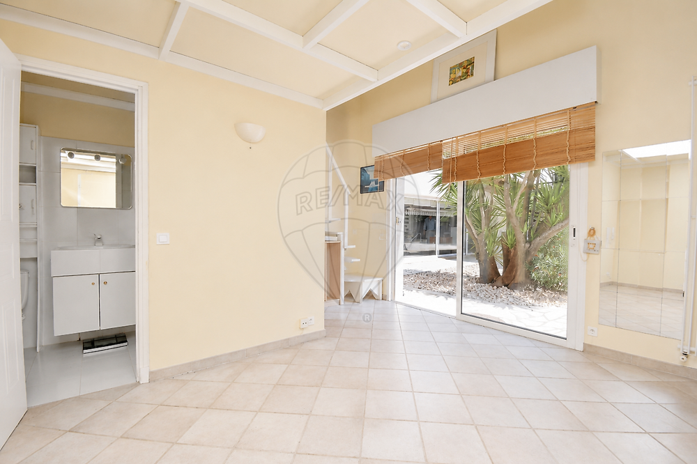 à vendre  Maison Antibes (06600)