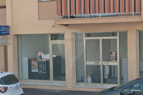 Local Commercial  &agrave; vendre 199000 06270 Villeneuve-loubet