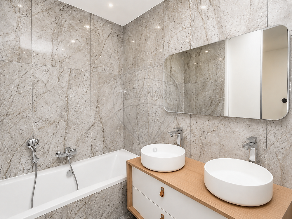 à vendre  Appartement Villeneuve-Loubet (06270)