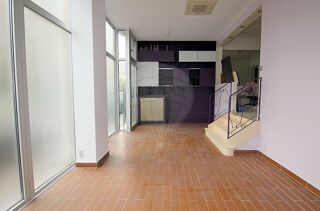  Immeuble � vendre 9 pi�ces 153 m�