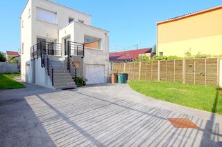  Maison � vendre 8 pi�ces 