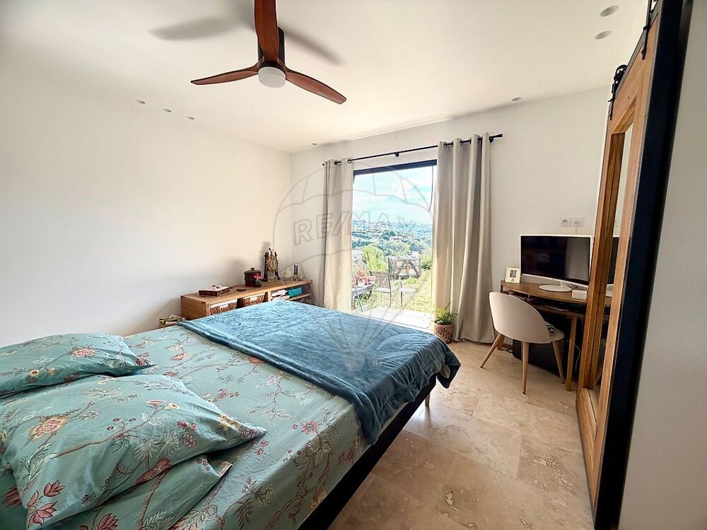 à vendre  Maison Cagnes-sur-Mer (06800)