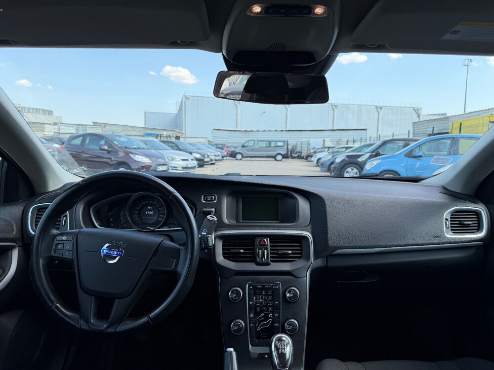 V40 D2 115 Kinetic 2014 occasion 93120 LA COURNEUVE
