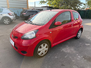 Aygo 1.0 VVT-i Connect 2011 occasion 93120 LA COURNEUVE