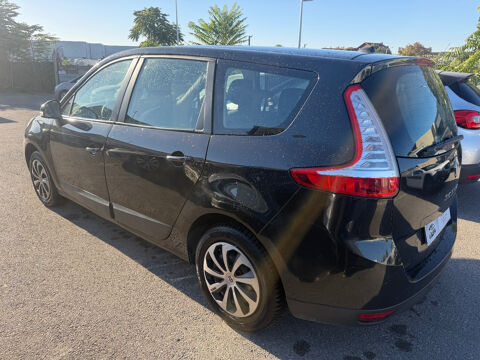 Grand Sc&eacute;nic III dCi 105 eco2 Carminat Tom Tom 7 pl 2010 occasion 93120 LA COURNEUVE