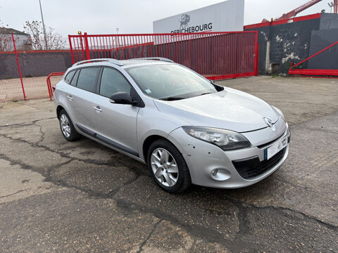Renault Mégane III Estate Mégane Estate III 1.5 dCi 110 FAP eco2 Dynamique Euro 5 EDC 2012 occasion LA COURNEUVE 93120