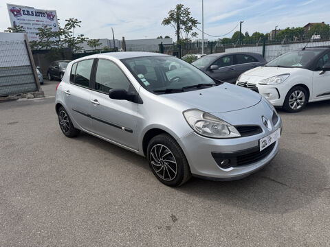 Renault clio iii 1.6 16V 110 Confort Expression A