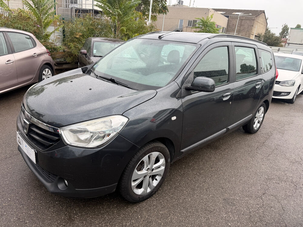 Lodgy 1.2 TCe 115 7 places Black Line 2015 occasion 93120 LA COURNEUVE