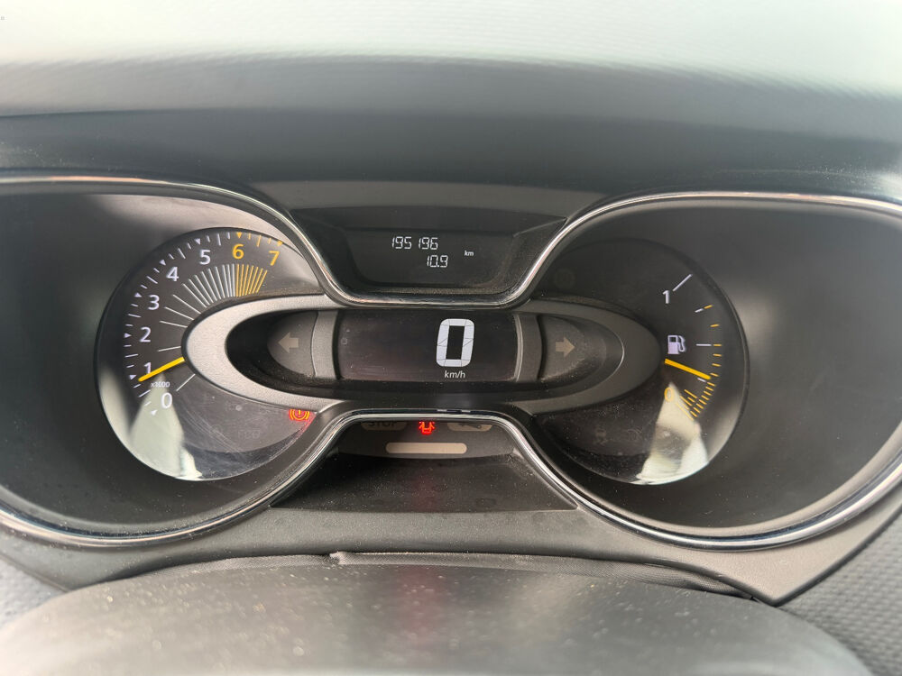 Captur TCe 90 Energy S&S eco2 Zen 2014 occasion 93120 LA COURNEUVE