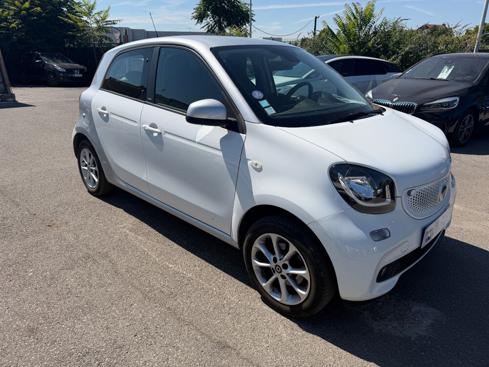 ForFour Forfour 1.0 71 ch S&S Passion 2016 occasion 93120 LA COURNEUVE