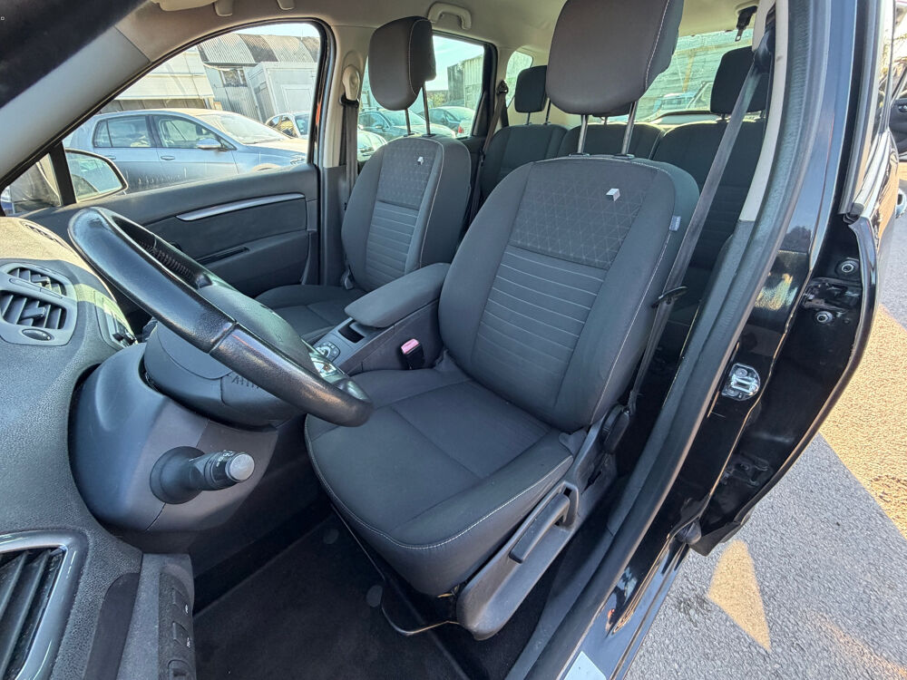Sc&eacute;nic III Scenic TCe 115 Energy Limited 2015 occasion 93120 LA COURNEUVE