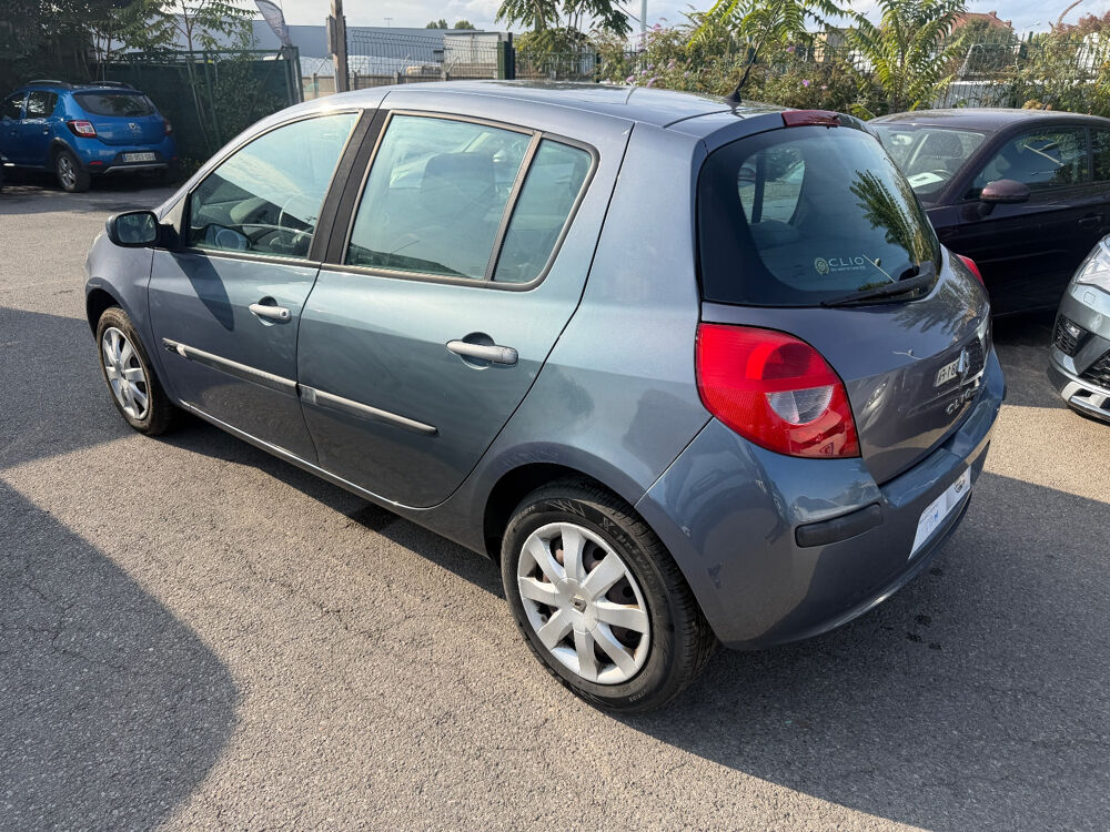 Clio III Clio 1.5 dCi 70 Expression 2006 occasion 93120 LA COURNEUVE