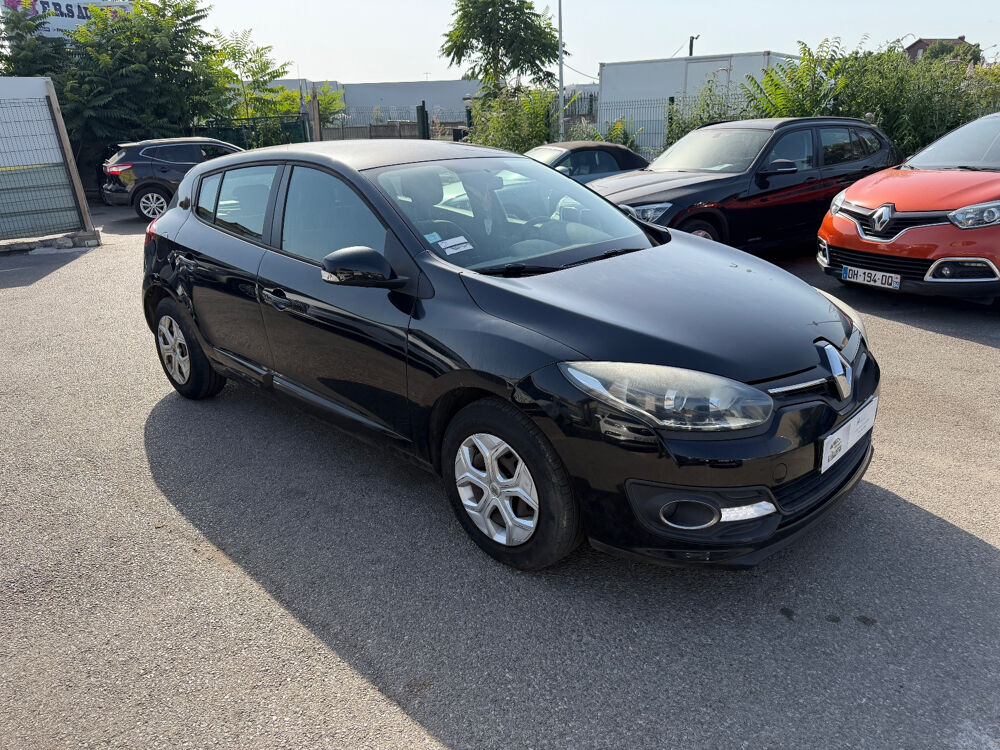 M&eacute;gane III TCE 115 Energy eco2 Life 2015 occasion 93120 LA COURNEUVE