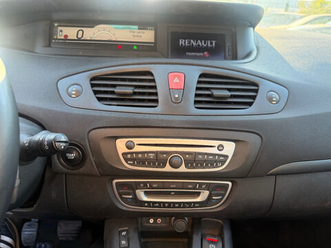 Grand Sc&eacute;nic III dCi 105 eco2 Carminat Tom Tom 7 pl 2010 occasion 93120 LA COURNEUVE