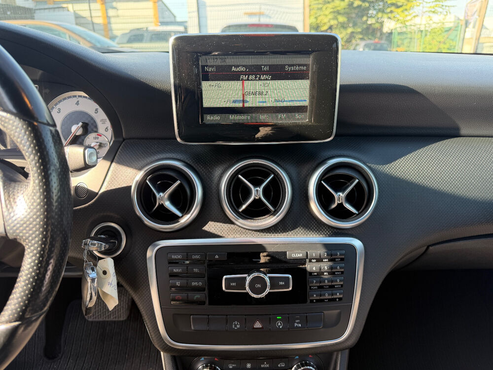 Classe A 180 CDI BlueEFFICIENCY Sensation 7-G DCT A 2015 occasion 93120 LA COURNEUVE