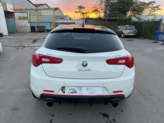 Giulietta 2.0 JTDm 175 ch S&S Trofeo TCT 2014 occasion 93120 LA COURNEUVE