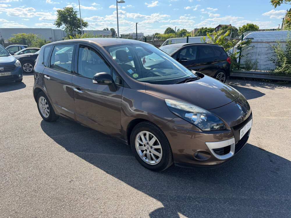 Sc&eacute;nic III Scenic III dCi 110 FAP eco2 Exception Euro 5 2011 2011 occasion 93120 LA COURNEUVE
