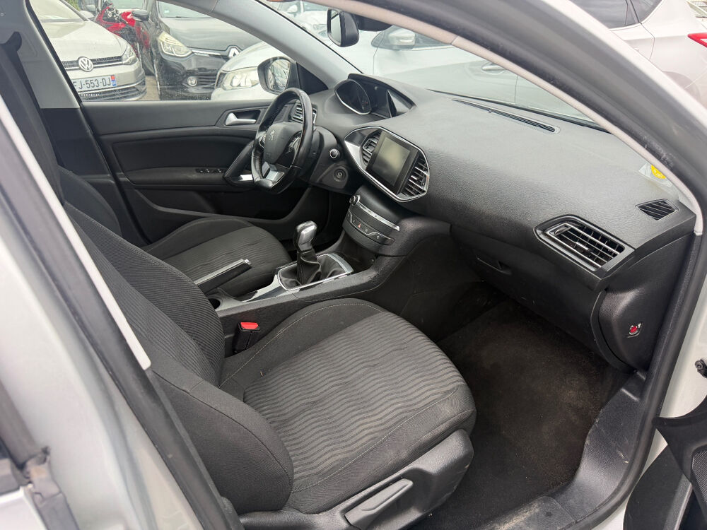 308 SW 1.6 BlueHDi 100ch S&S BVM5 Active 2015 occasion 93120 LA COURNEUVE