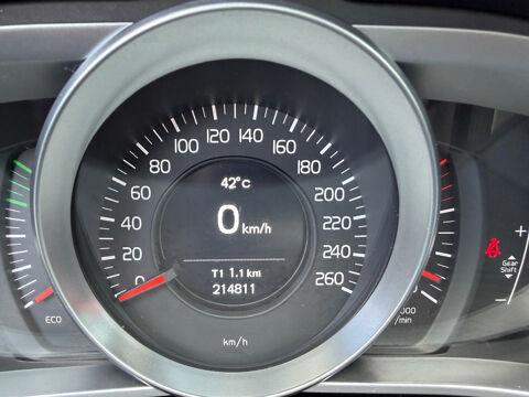 V40 D2 115 Kinetic 2014 occasion 93120 LA COURNEUVE