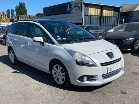 Peugeot 5008 1.6 e-HDi 115ch FAP BMP6 BLUE LION Allure 5pl 2013 occasion LA COURNEUVE 93120