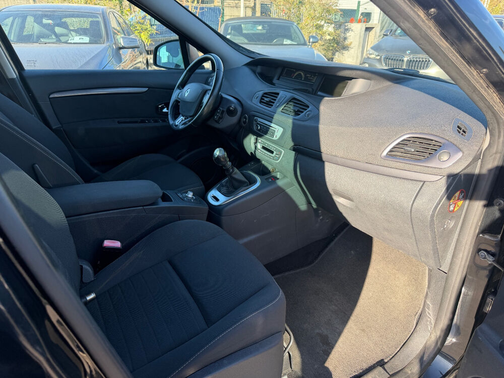 Sc&eacute;nic III Scenic TCe 115 Energy Limited 2015 occasion 93120 LA COURNEUVE