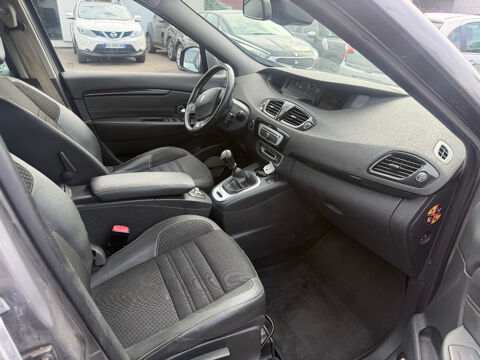 Grand Sc&eacute;nic III Grand Sc&eacute;nic TCe 130 Energy Bose Edition 7 pl 2014 occasion 93120 LA COURNEUVE