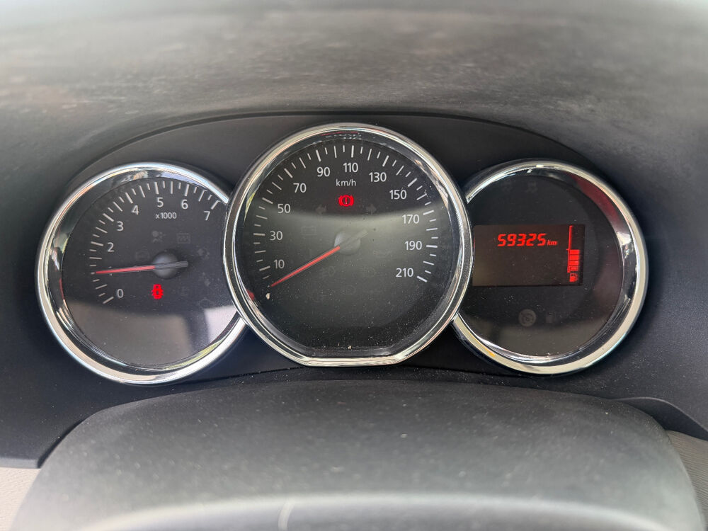 Lodgy 1.2 TCe 115 7 places Silver Line 2014 occasion 93120 LA COURNEUVE