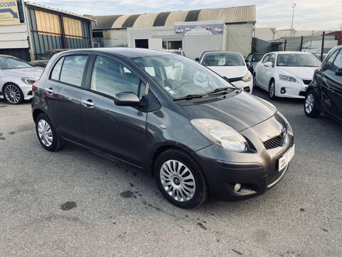Toyota Yaris 1.4 - 90 D-4D FAP Confort Pack 2011 occasion LA COURNEUVE 93120