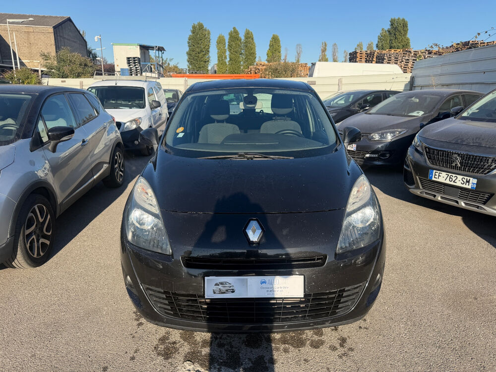 Grand Sc&eacute;nic III dCi 105 eco2 Carminat Tom Tom 7 pl 2010 occasion 93120 LA COURNEUVE