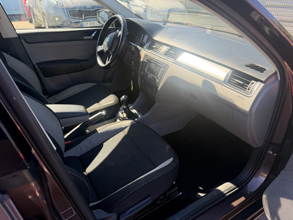 Rapid 1.2 TSI 105 ch Elegance 2014 occasion 93120 LA COURNEUVE