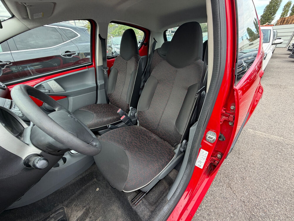 107 1.0e 12V 68ch BLUE LION 2-Tronic Active 2011 occasion 93120 LA COURNEUVE