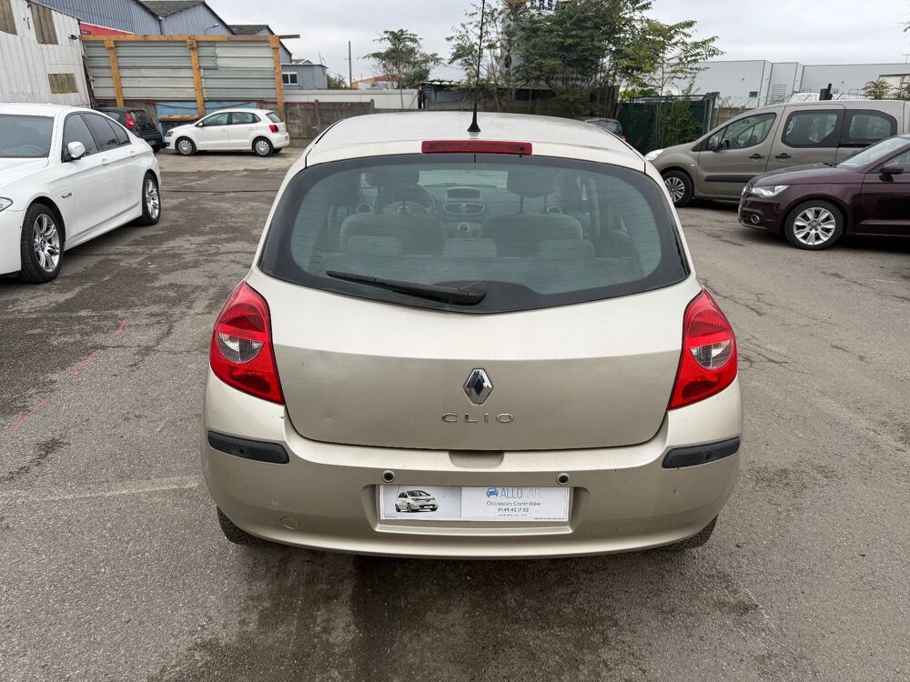 Clio III Clio 1.5 dCi 85 Privil&egrave;ge 2008 occasion 93120 LA COURNEUVE