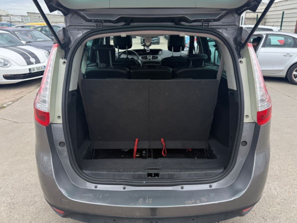 Grand Sc&eacute;nic III Grand Sc&eacute;nic TCe 130 Energy Bose Edition 7 pl 2014 occasion 93120 LA COURNEUVE