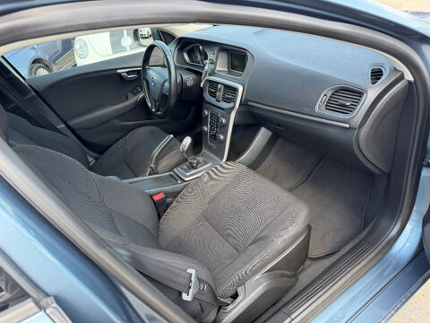 V40 D2 115 Kinetic 2014 occasion 93120 LA COURNEUVE