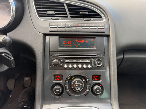 5008 1.6 HDi 112ch FAP BVM6 Confort Pack 5pl 2011 occasion 93120 LA COURNEUVE