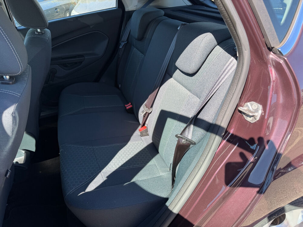 Fiesta 1.25 82 Ghia 2011 occasion 93120 LA COURNEUVE