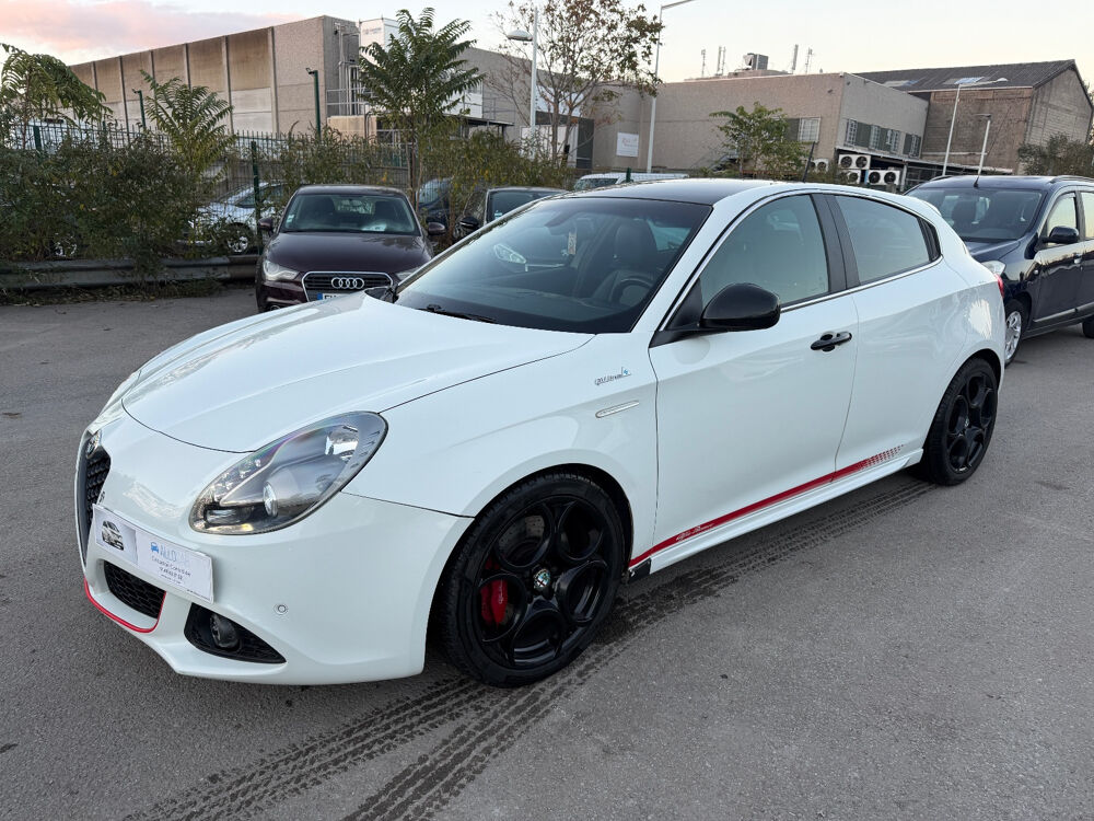 Giulietta 2.0 JTDm 175 ch S&S Trofeo TCT 2014 occasion 93120 LA COURNEUVE