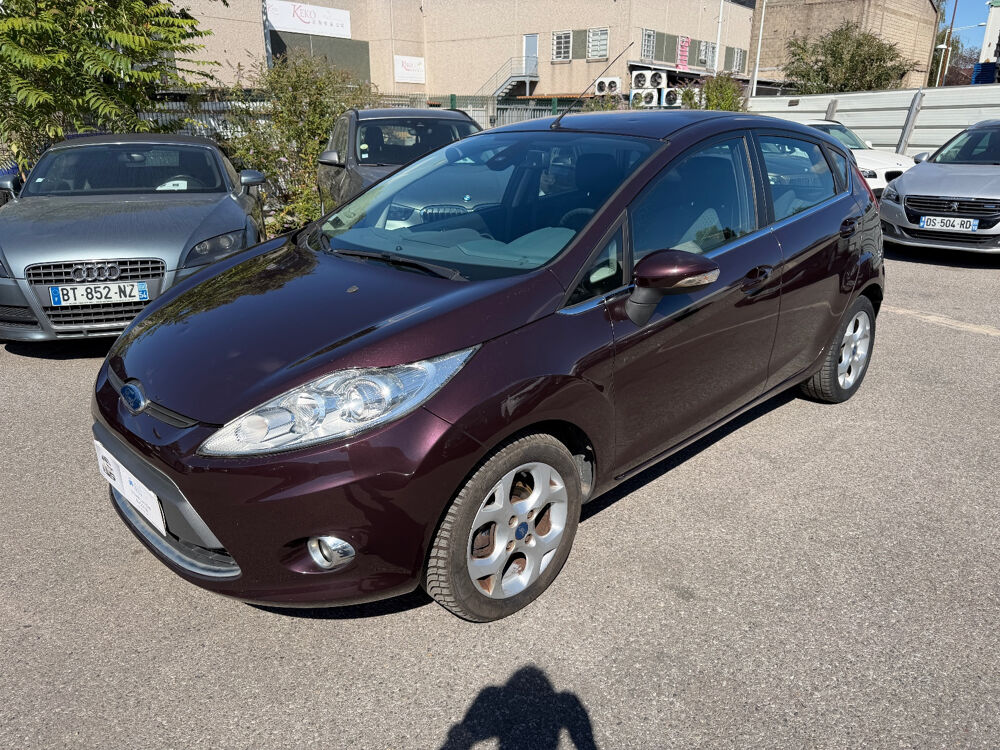 Fiesta 1.25 82 Ghia 2011 occasion 93120 LA COURNEUVE