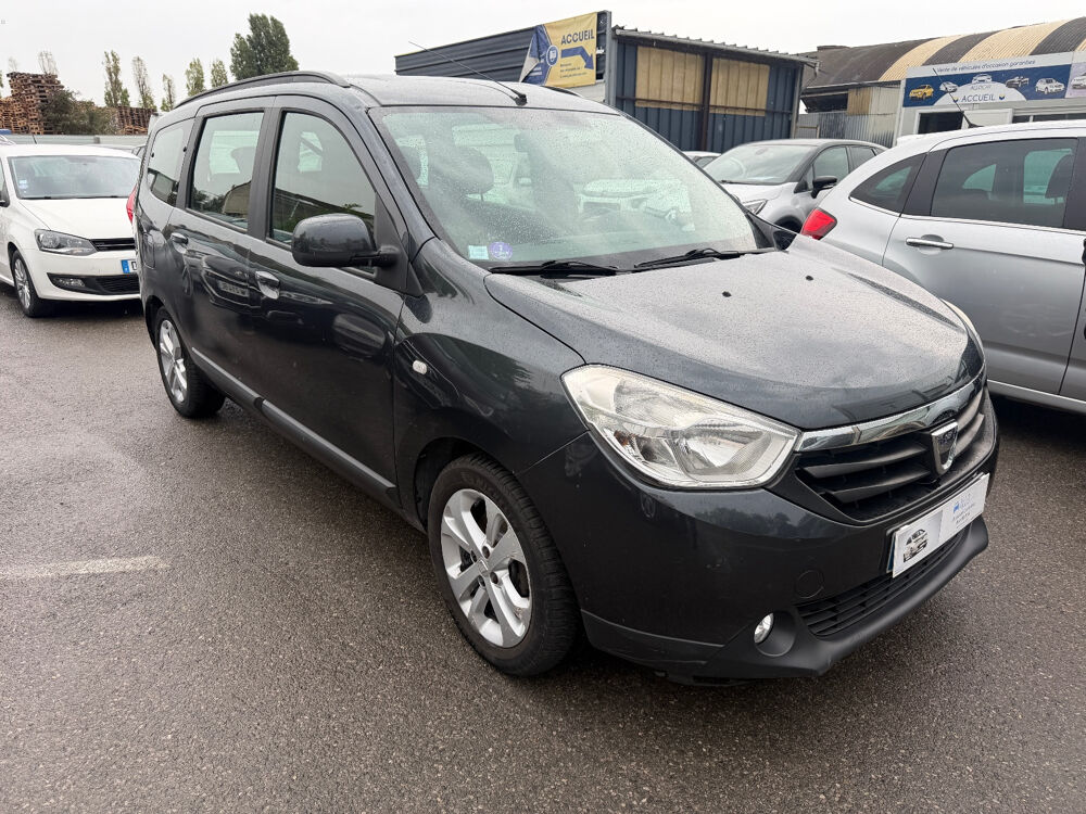 Lodgy 1.2 TCe 115 7 places Black Line 2015 occasion 93120 LA COURNEUVE