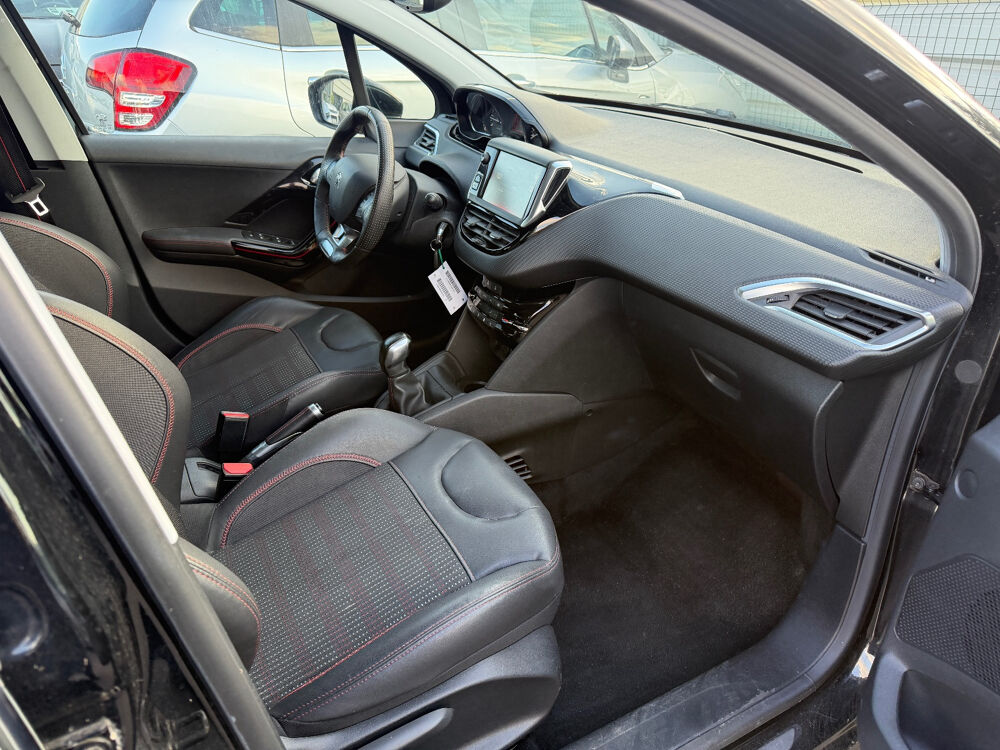 208 1.2 PureTech 110ch S&S BVM5 GT Line 2015 occasion 93120 LA COURNEUVE