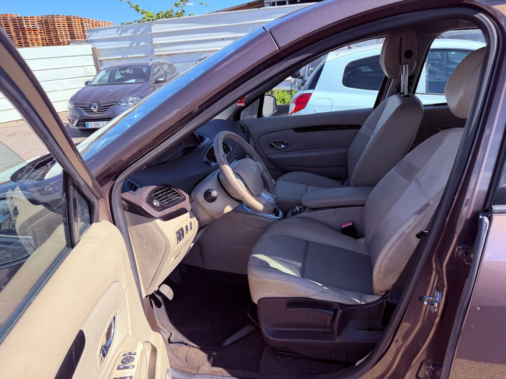 Sc&eacute;nic III Scenic III dCi 110 FAP eco2 Exception Euro 5 2011 2011 occasion 93120 LA COURNEUVE