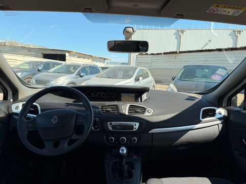Grand Sc&eacute;nic III Grand Sc&eacute;nic TCe 130 Energy Life 7 pl 2015 occasion 93120 LA COURNEUVE
