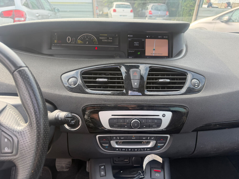 Grand Sc&eacute;nic III Grand Sc&eacute;nic TCe 130 Energy Bose Edition 7 pl 2014 occasion 93120 LA COURNEUVE